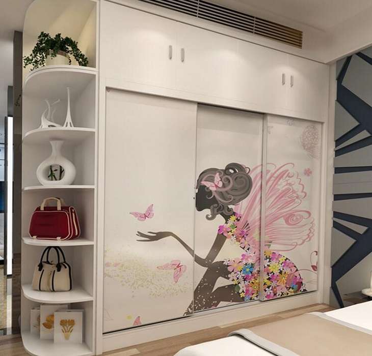 工藝玻璃圖案門(mén)衣柜的優(yōu)點(diǎn)